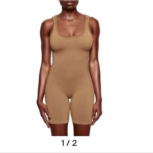 SKIMS OUTDOOR BASICS MID THIGH BODYSUIT SMALL
